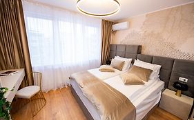 One By One By Grand Accommodation